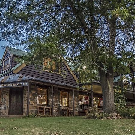 Gold Mine Guest House And Cafe Nundle Bagian luar foto
